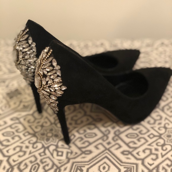 Heels - Picture 4 of 6